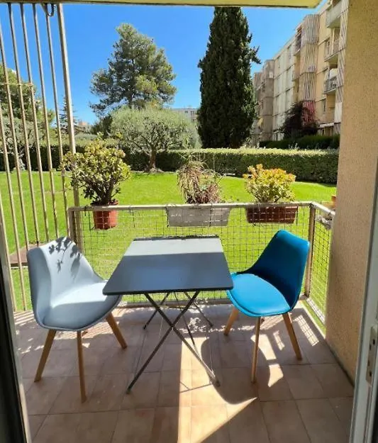 Peaceful Nice Apartment Garden View, 20 Min From Beach France