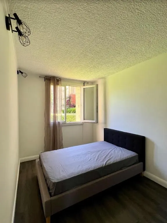 Peaceful Nice Apartment Garden View, 20 Min From Beach 0*,  France